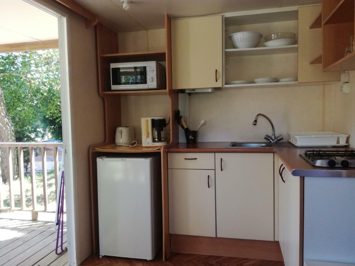 Camping De Flechat Hotel Orcival Exterior photo