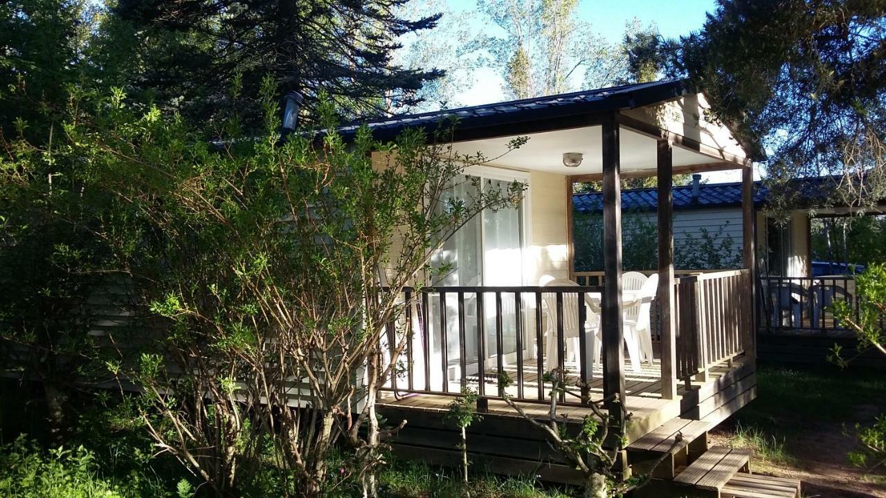 Camping De Flechat Hotel Orcival Exterior photo